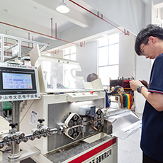 ケーブルのストリッピング