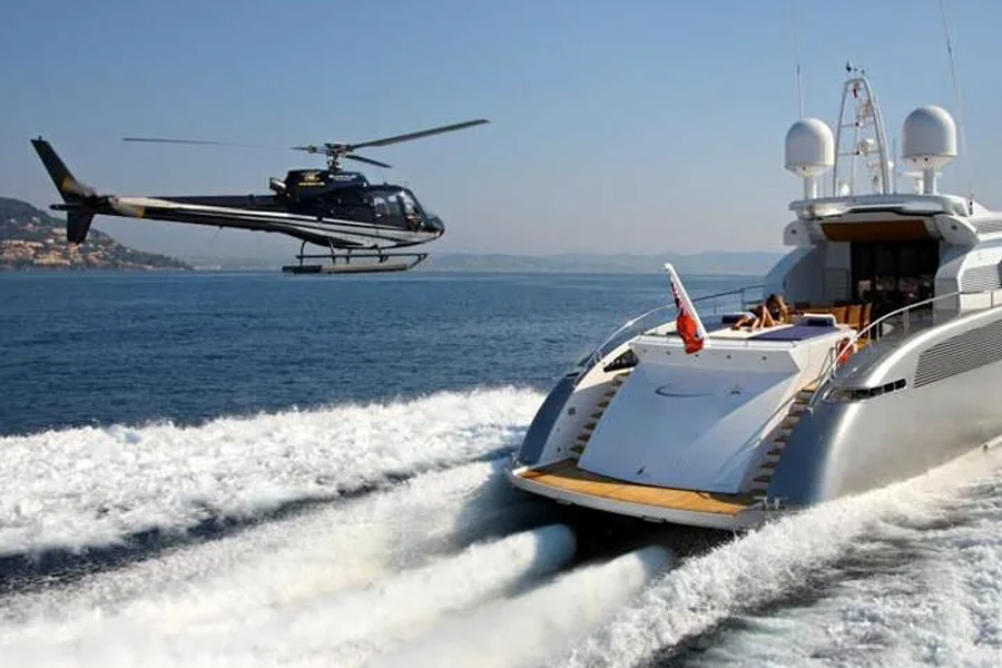 航空機とヨット